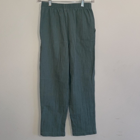 High Waisted Cropped Pants - Picture 4 of 5